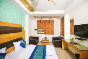 Hotel Lav Kush Deluxe at 